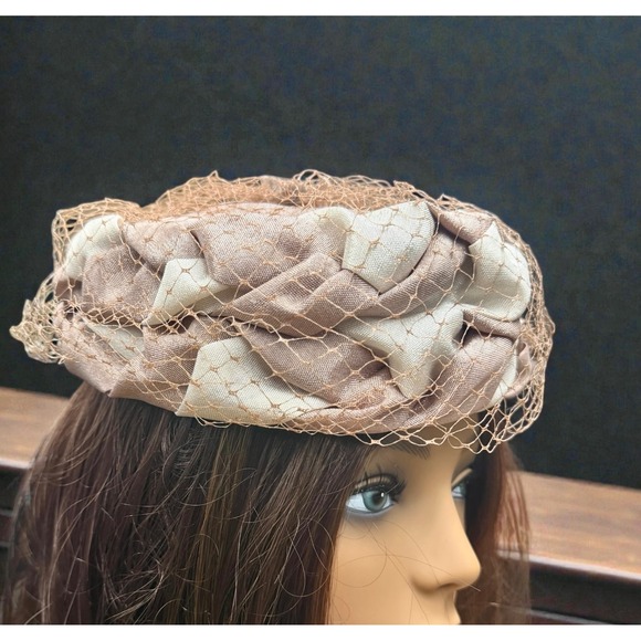 Vintage Women's Saucy Net Fascinator Hat with Fabric Roses Taupe Beige - Picture 3 of 10